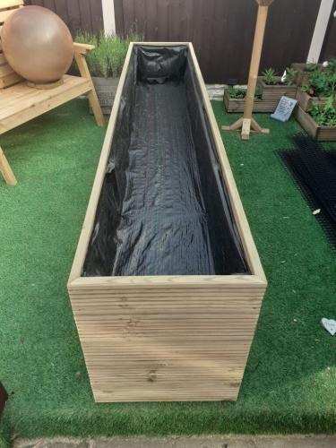 Bespoke-Large-Decking-Planter-2